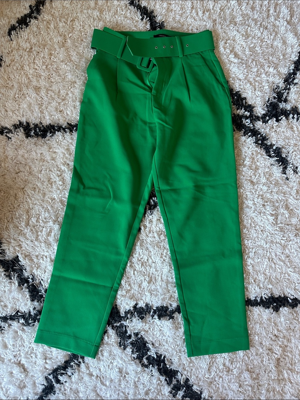 Forever 21 Bright Green High-Waist Women’s Pants with Belt NWOT Never Worn